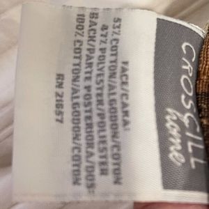 Complete queen tapestry bedding set